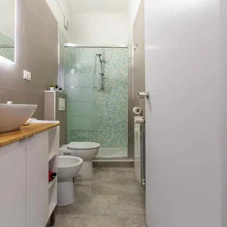 Guesthost - Bo16 2 Min Walk From Porta San Donato! * Bologna