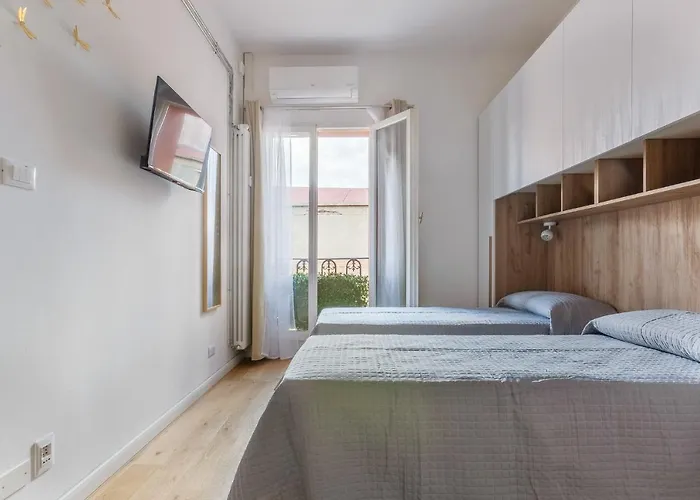 Апартаменты Guesthost - Bo16 2 Min Walk From Porta San Donato! *