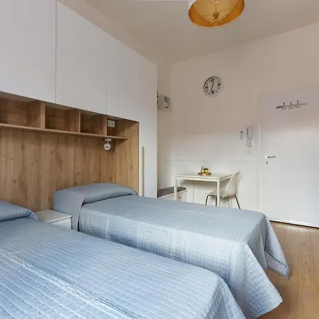 Guesthost - Bo16 2 Min Walk From Porta San Donato! Daire Bolonya