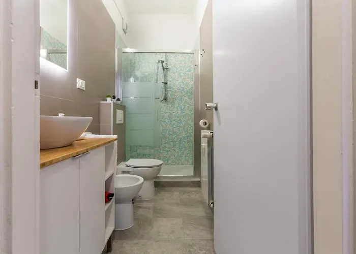 Guesthost - Bo16 2 Min Walk From Porta San Donato! * بولونيا